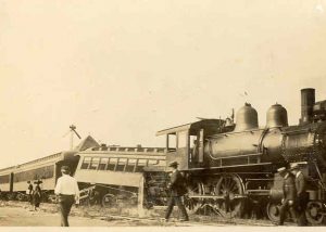 1920-1929 Train wreck at Owings